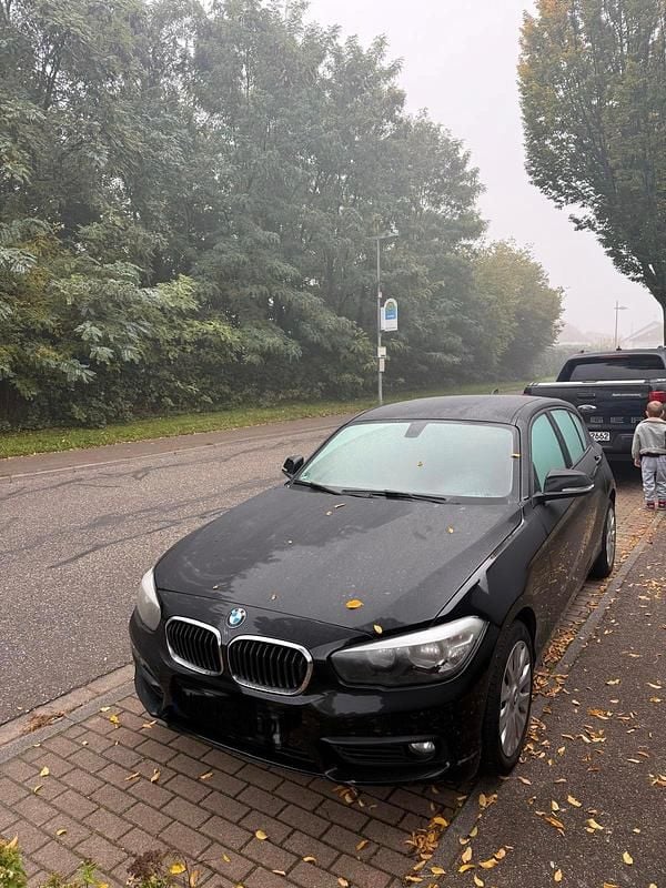 Schwarz Gebraucht 2016 BMW 116 Advantage Kleinwagen | 8.000 € (Guter Preis) - Bild 1/4