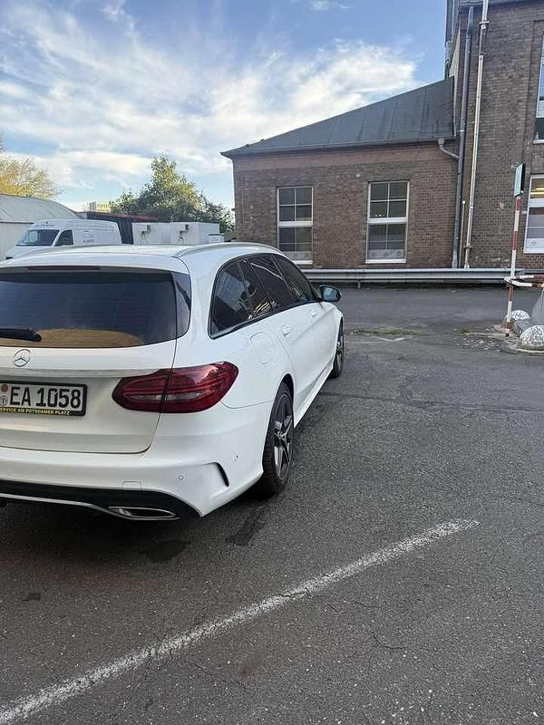 Gebraucht Mercedes C200 AMG line 184 PS (135 kW) 2020 Kombi