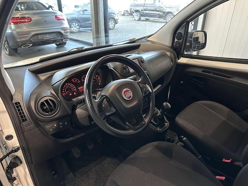 Gebraucht Fiat Fiorino 77 PS (56 kW) 2019 Weiß Van / Kleinbus