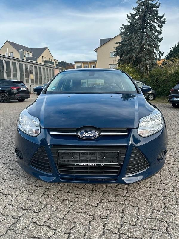 Blau Gebraucht 2013 Ford Focus Kombi | 4.500 € (Fairer Preis) - Bild 1/4