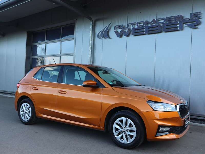 Orange Gebraucht 2021 Skoda Fabia Style Kleinwagen | 15.985 € (Guter Preis) - Bild 1/4
