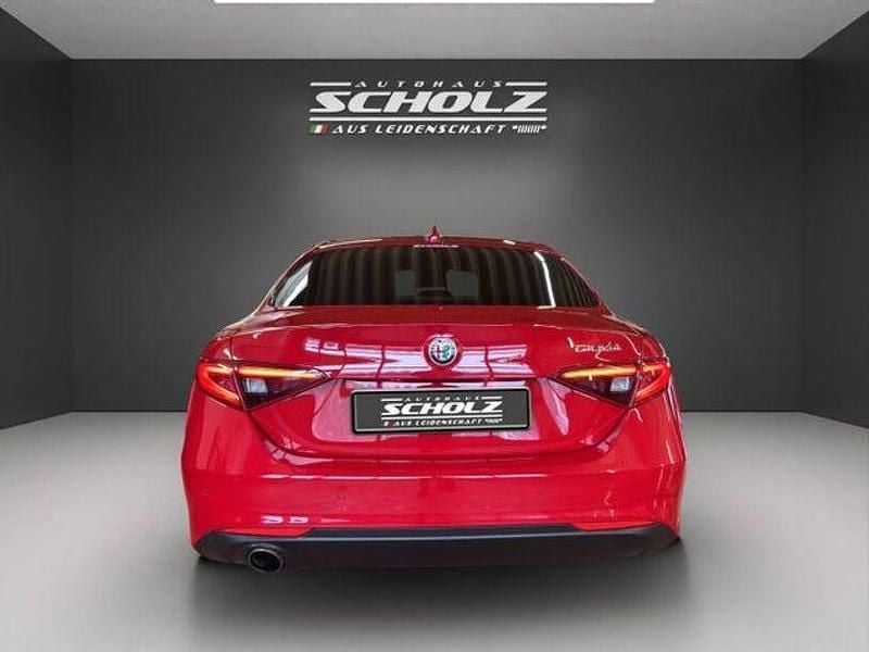 Gebraucht Alfa Romeo Giulia Super 200 PS (147 kW) 2016 Rosso alfa, uni Limousine