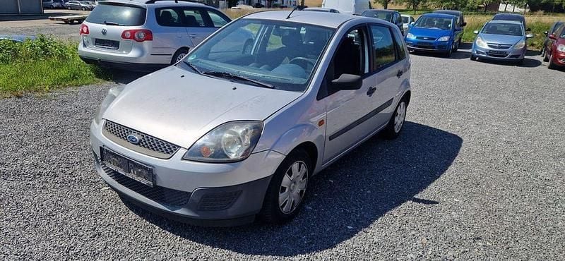 Grau Gebraucht 2006 Ford Fiesta Kleinwagen | 990 € (Superpreis) - Bild 1/4