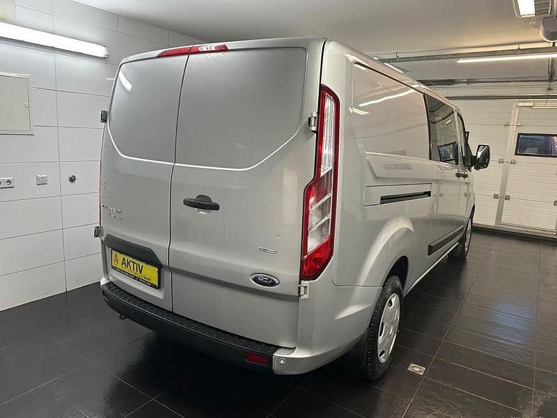 Gebraucht Ford Transit Custom Trend 131 PS (96 kW) 2018 Silber Van / Kleinbus