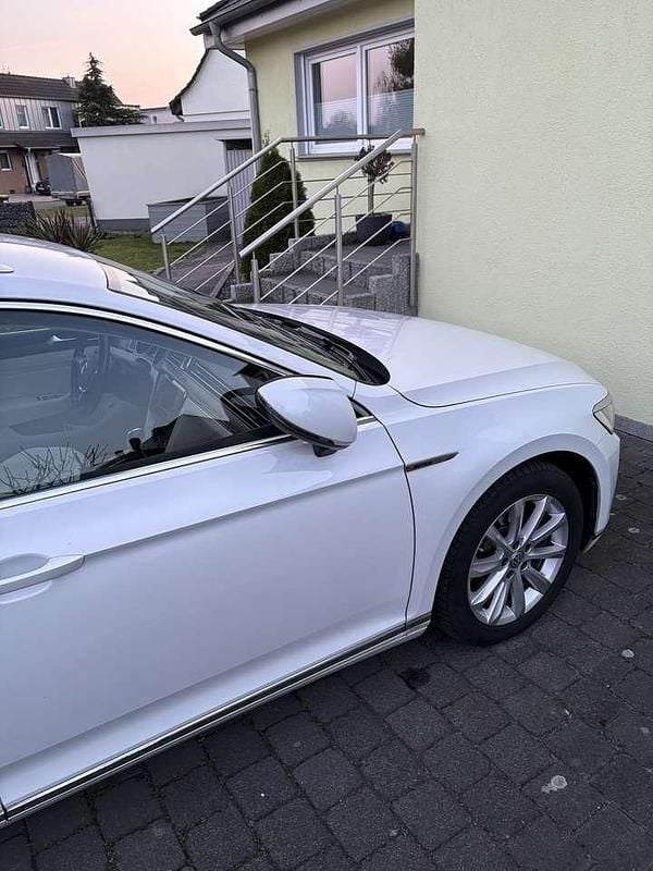 Gebraucht VW Passat Highline 239 PS (175 kW) 2016 Weiß Kombi