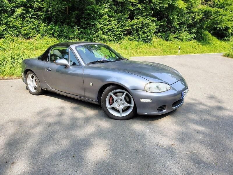 Grau Gebraucht 2002 Mazda MX5 Cabrio | 4.700 € - Bild 1/4