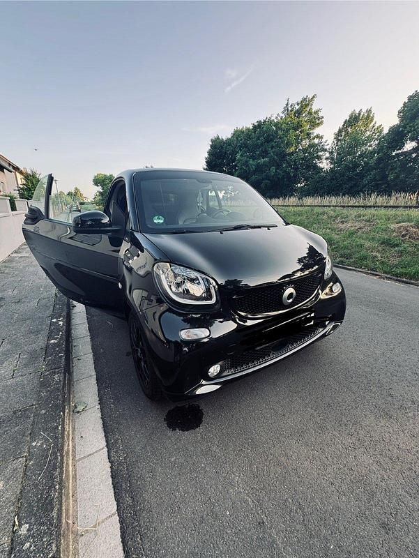 Gebraucht Smart ForTwo Coupé 71 PS (52 kW) 2019 Schwarz Coupé