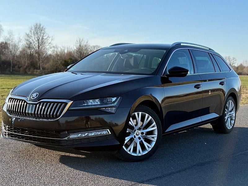 Gebraucht Skoda Superb Style 190 PS (139 kW) 2019 Schwarz Kombi