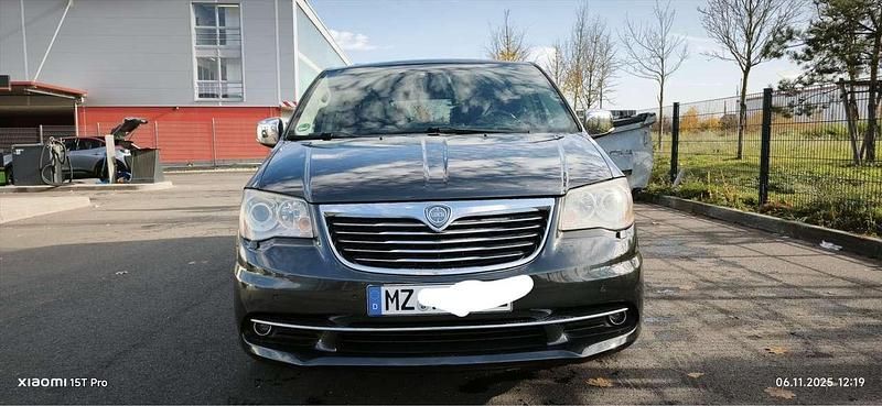 Gebraucht 2012 Lancia Voyager Gold Van / Kleinbus | 9.500 € (Fairer Preis) - Bild 1/4