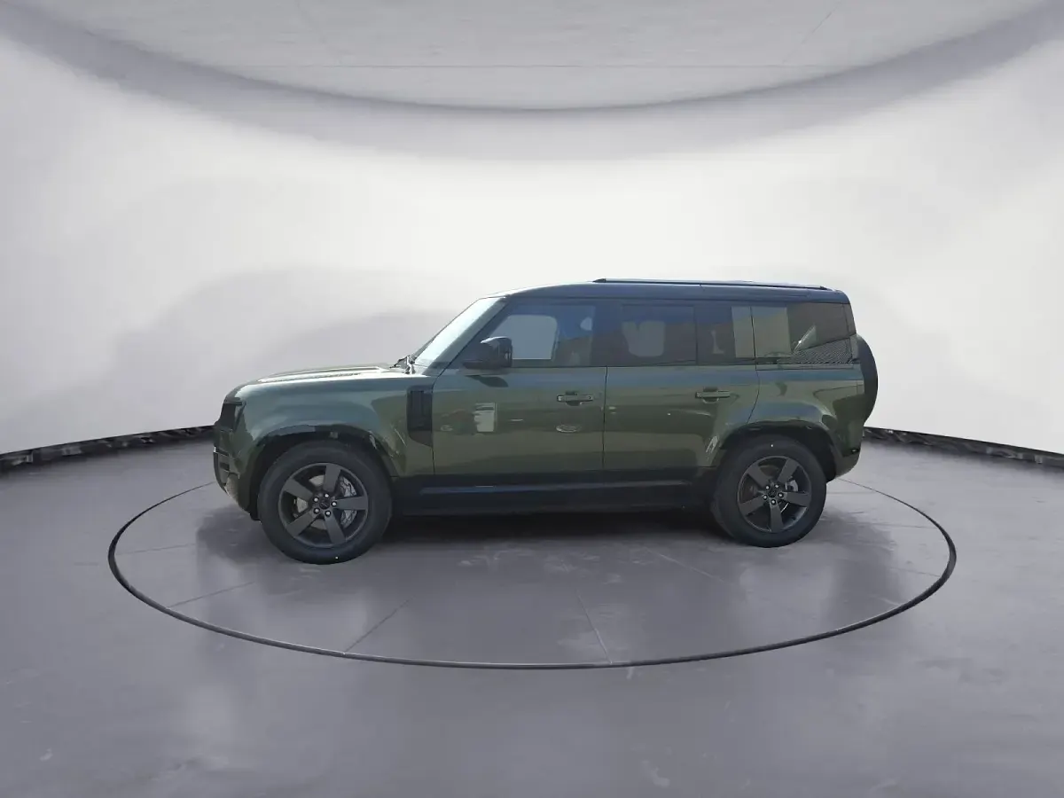 Neu Land Rover Defender SE Dynamic 349 PS (256 kW) 2026 Grün SUV