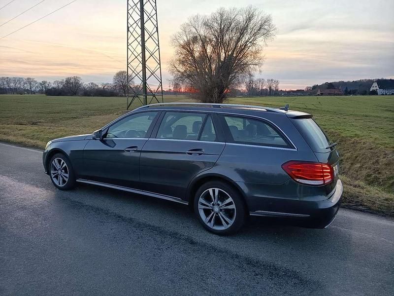 Gebraucht Mercedes E220 170 PS (125 kW) 2015 Kombi