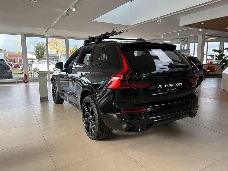 Neu Volvo XC60 Plus 349 PS (256 kW) 2025 Schwarz SUV
