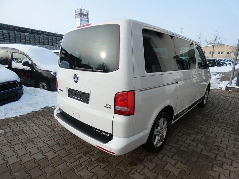 Gebraucht VW Multivan Comfortline 179 PS (131 kW) 2015 Weiß Van / Kleinbus