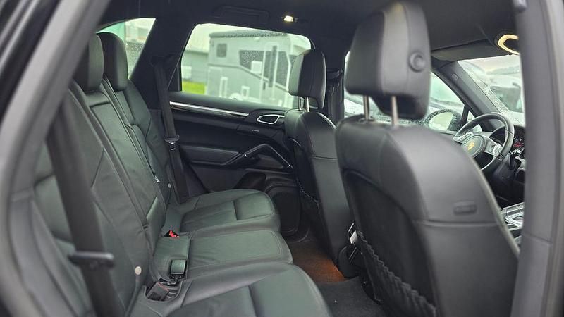 Gebraucht Porsche Cayenne 245 PS (180 kW) 2012 Schwarz SUV