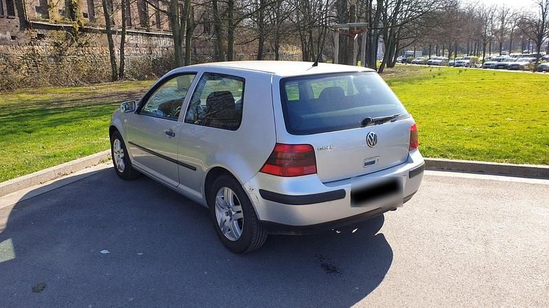Gebraucht VW Golf IV 75 PS (55 kW) 2002 Silber Limousine