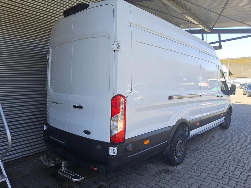 Gebraucht Ford Transit Trend 170 PS (125 kW) 2020 Frostweiß Van