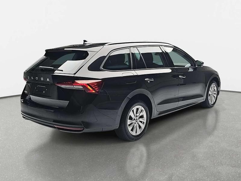 Neu Skoda Octavia Selection 150 PS (110 kW) 2025 Schwarz Kombi