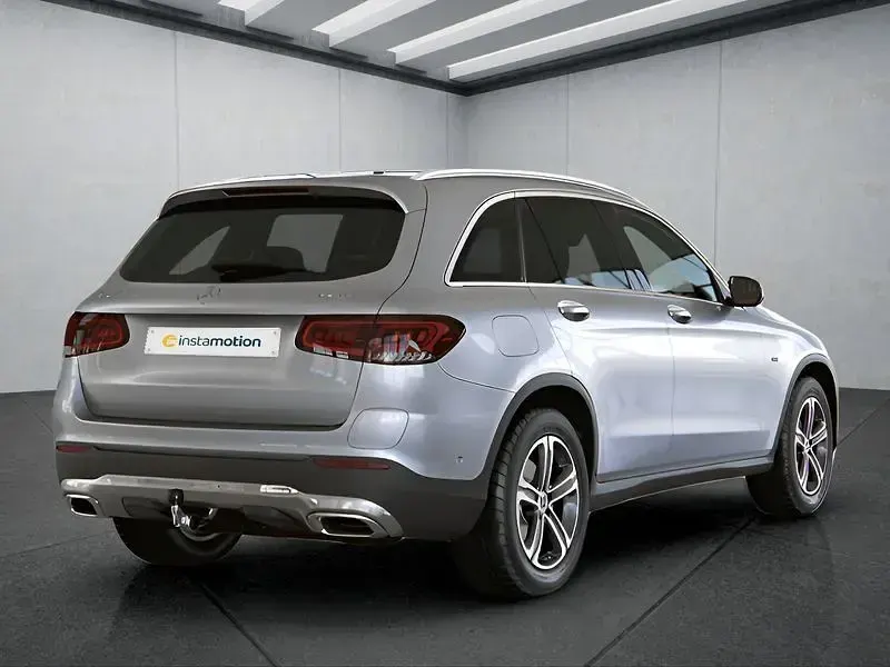 Gebraucht Mercedes GLC300 211 PS (155 kW) 2021 Silber SUV