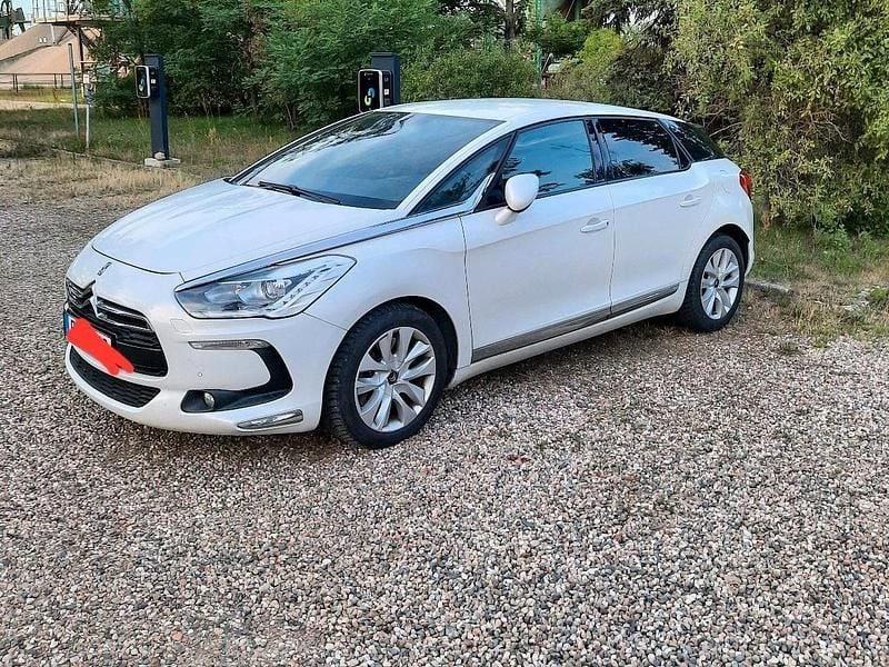 Weiß Gebraucht 2014 Citroën DS5 So Chic Kleinwagen | 8.200 € (Guter Preis) - Bild 1/4