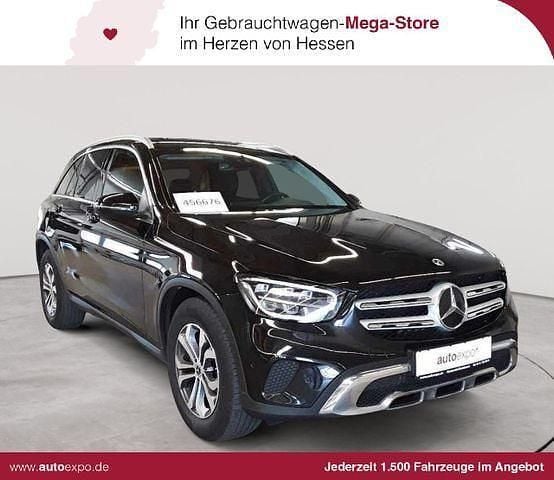 Obsidianschwarz metallic Gebraucht 2022 Mercedes GLC220 SUV | 30.990 € (Superpreis) - Bild 1/4