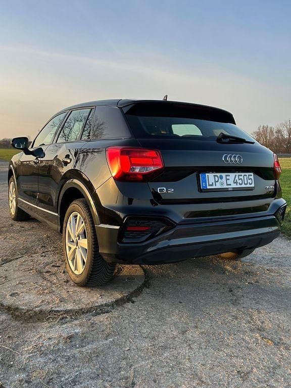 Gebraucht Audi Q2 Advanced 150 PS (110 kW) 2021 Schwarz SUV