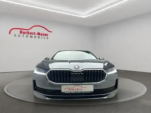 Gebraucht Skoda Superb Selection 150 PS (110 kW) 2025 Grau Kombi