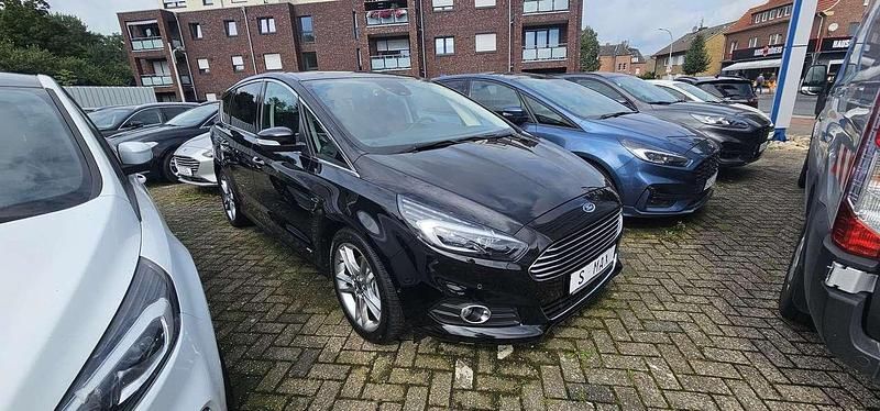 Gebraucht Ford S-MAX Titanium 190 PS (139 kW) 2019 Schwarz Van / Kleinbus