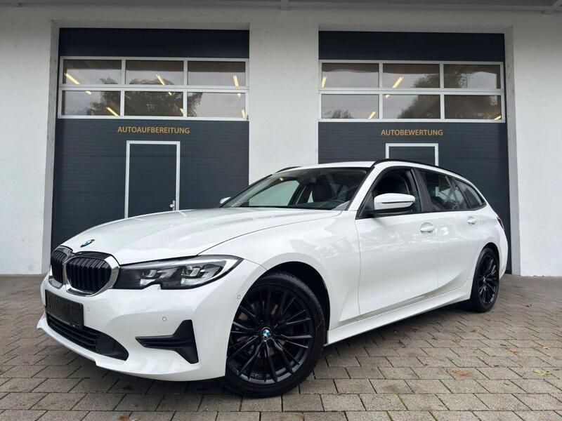 Weiß Gebraucht 2020 BMW 320 Advantage Kombi | 17.990 € (Fairer Preis) - Bild 1/4