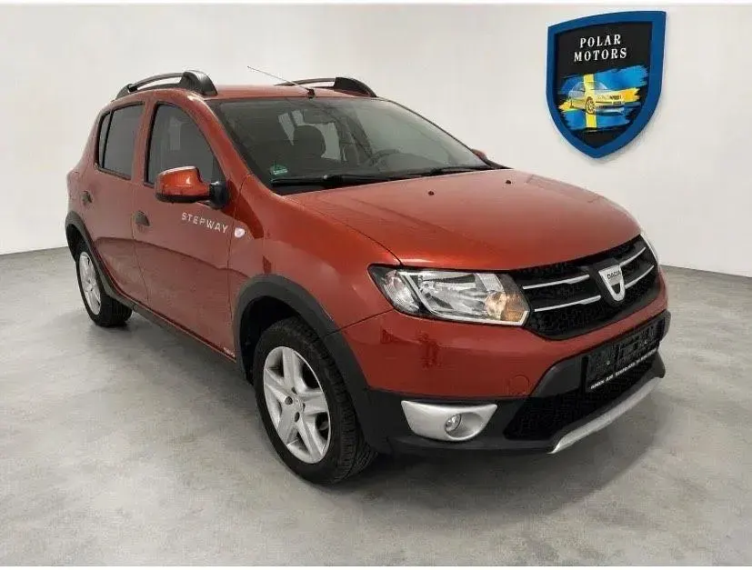 Gebraucht Dacia Sandero Prestige 90 PS (66 kW) 2015 Rot Limousine
