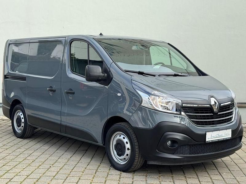 Gebraucht Renault Trafic 145 PS (106 kW) 2021 Grau Van / Kleinbus