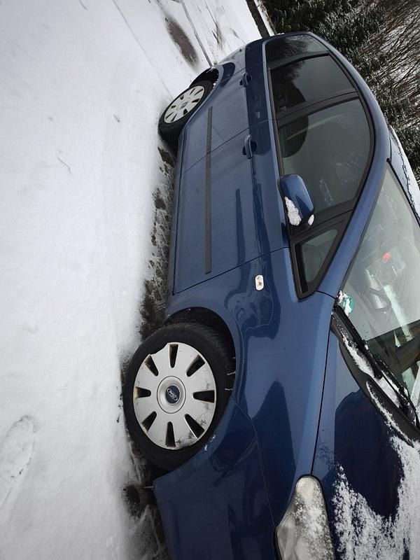 Blau Gebraucht 2007 Ford C-MAX Van / Kleinbus | 1.699 € (Guter Preis) - Bild 1/4