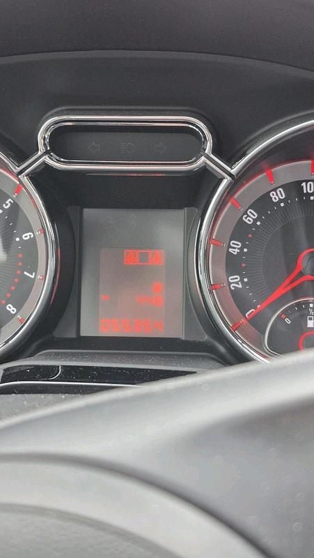 Second-hand Opel Adam 101 CP (74 kW) 2017 Negru Hatchback