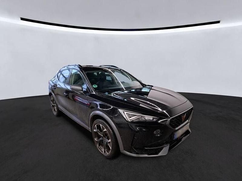 Mitternachtsschwarz (metallic) Gebraucht 2022 Cupra Formentor SUV | 21.989 € (Superpreis) - Bild 1/2