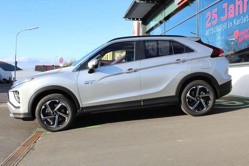 Second-hand Mitsubishi Eclipse Cross Plus 188 CP (138 kW) 2022 Argintiu SUV