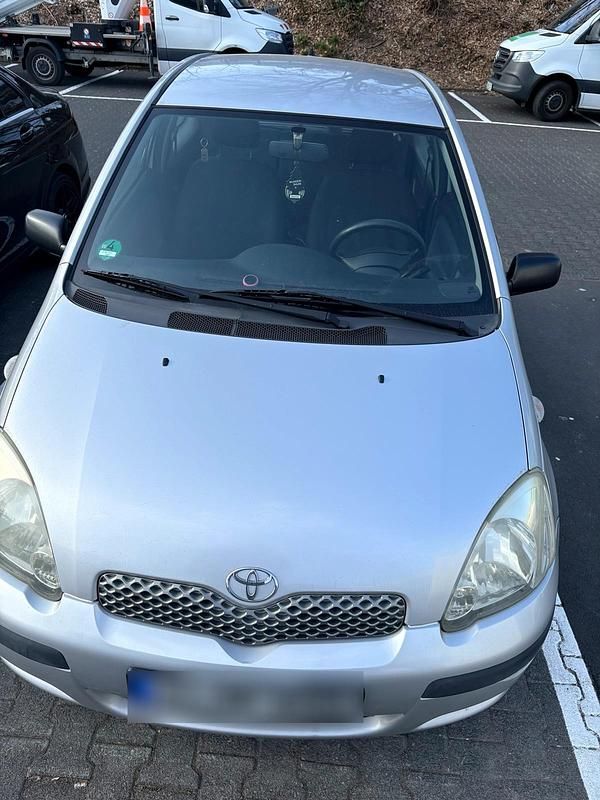Gebraucht Toyota Yaris 65 PS (47 kW) 2004 Grau Kleinwagen