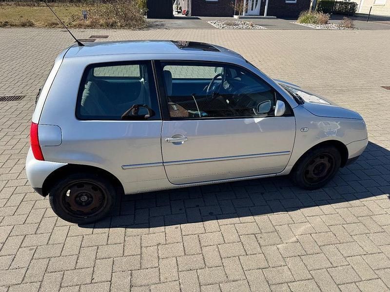 Silber Gebraucht 2002 VW Lupo Kleinwagen | 650 € (Guter Preis) - Bild 1/3