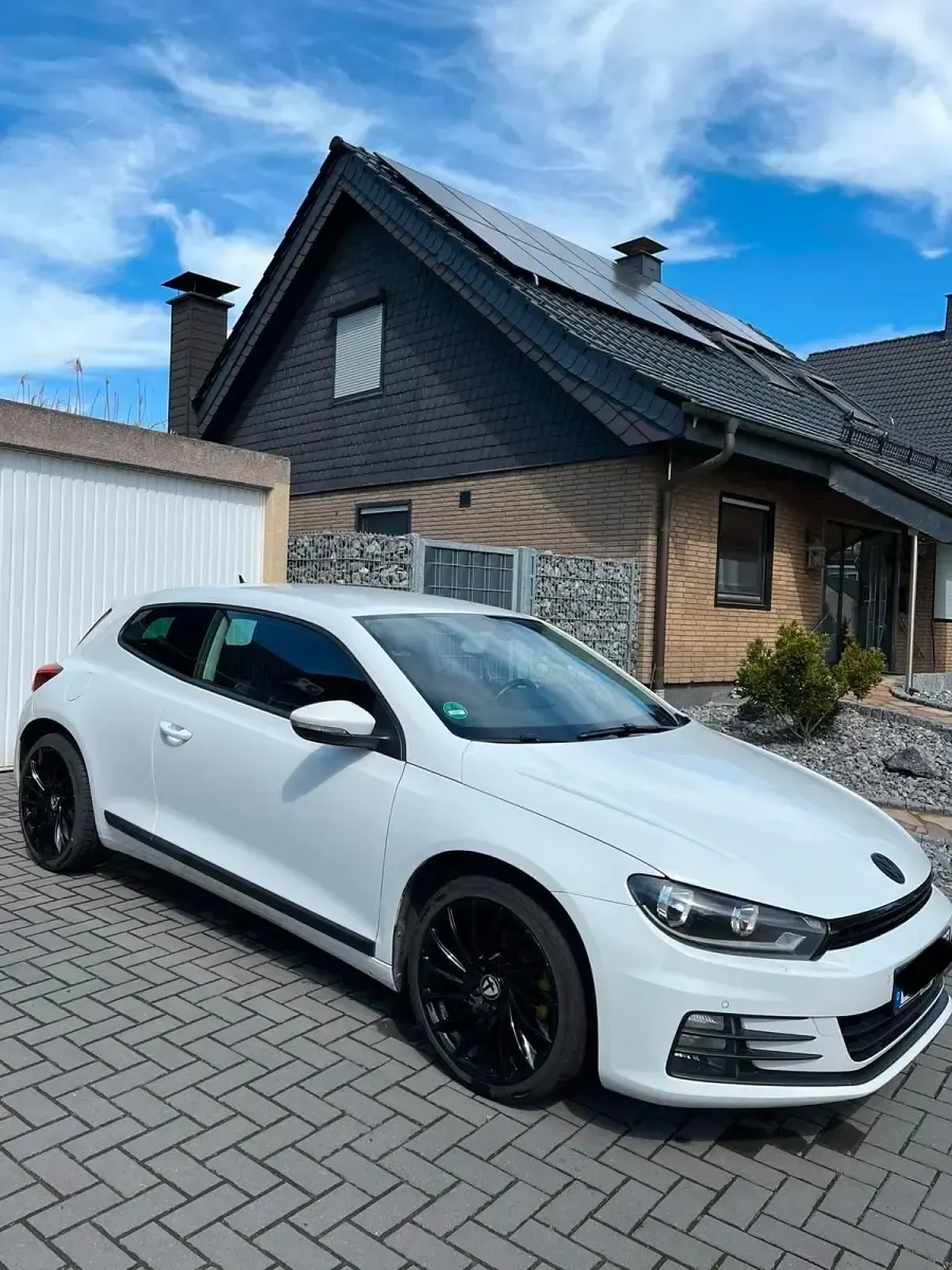 Gebraucht VW Scirocco Sound 179 PS (131 kW) 2018 Weiß Coupé