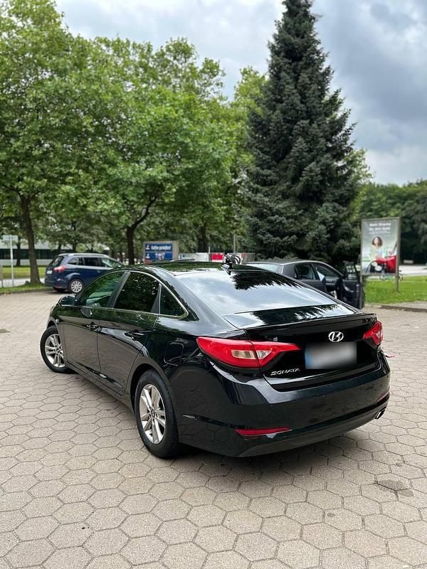 Gebraucht Hyundai Sonata 164 PS (120 kW) 2015 Schwarz Limousine