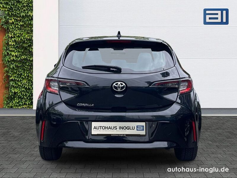 Gebraucht Toyota Corolla Comfort 116 PS (85 kW) 2019 Black mica / ink Limousine