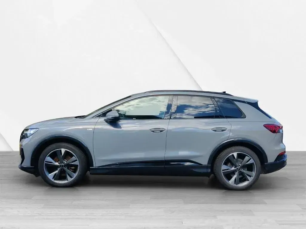 Gebraucht Audi Q4 e-tron Comfort 125 kW (170 PS) 2023 Kieselgrau SUV