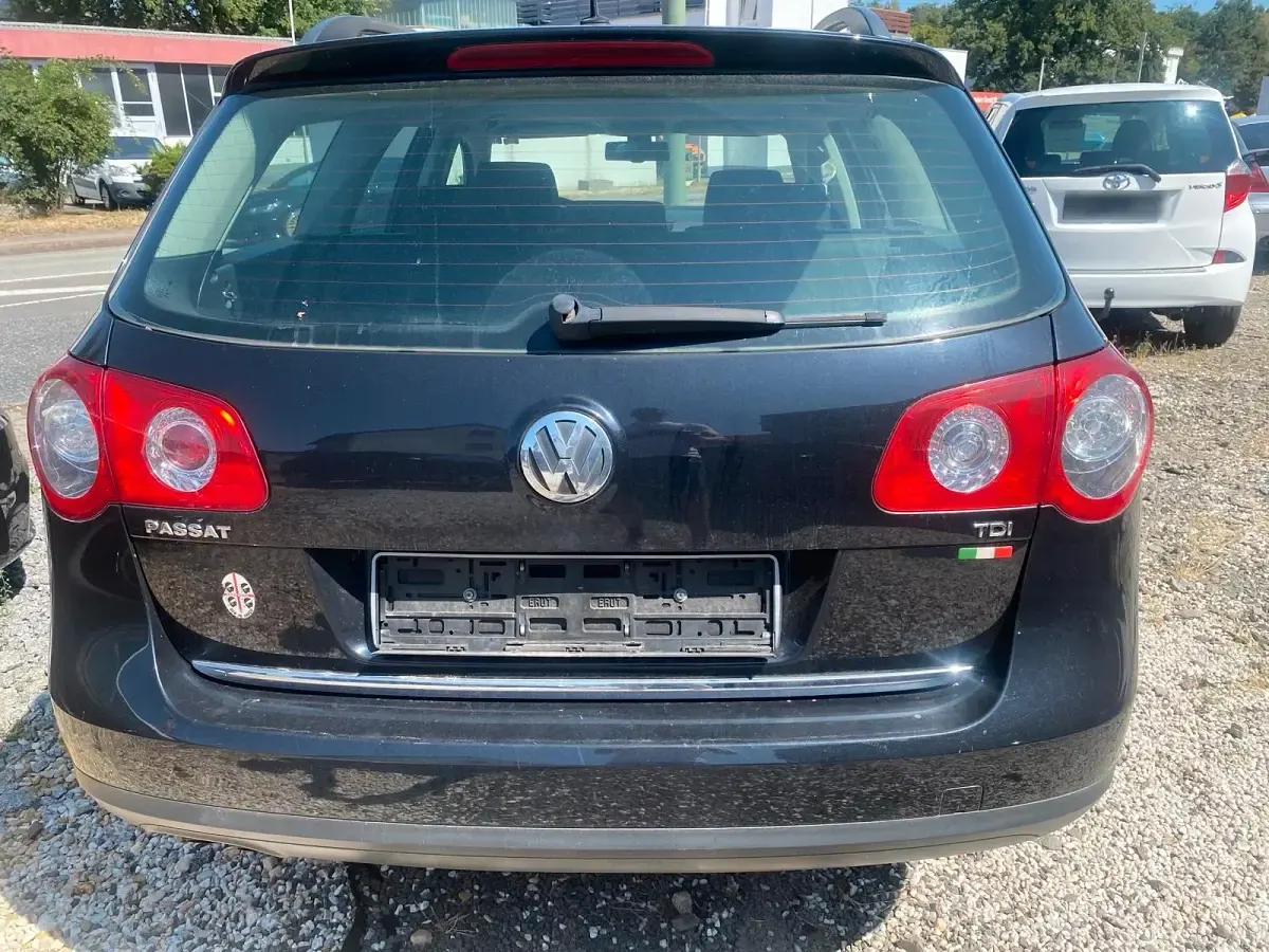Gebraucht VW Passat 105 PS (77 kW) 2006 Schwarz Kombi
