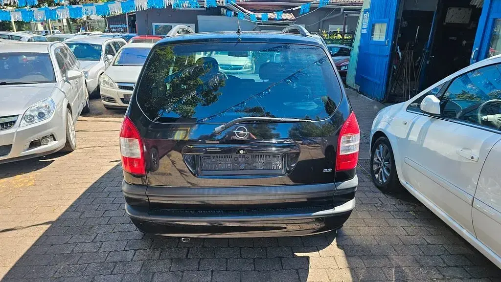 Gebraucht Opel Zafira Njoy 147 PS (108 kW) 2003 Schwarz Van / Kleinbus