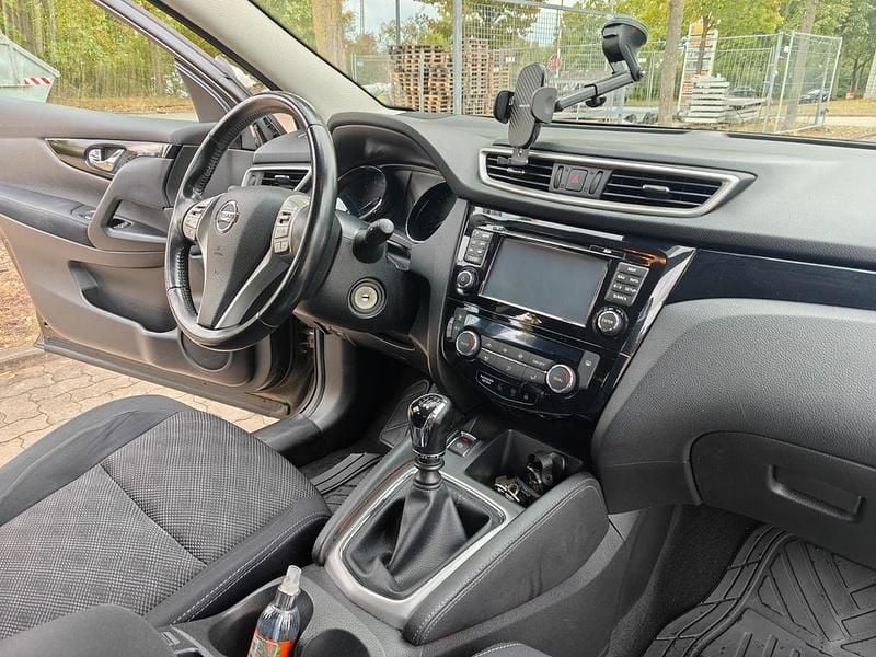Braun Gebraucht 2014 Nissan Qashqai Acenta SUV | 8.499 € (Guter Preis) - Bild 1/4