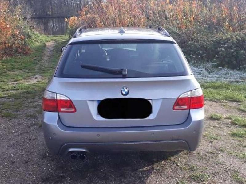 Gebraucht BMW 550 367 PS (269 kW) 2006 Grau Kombi