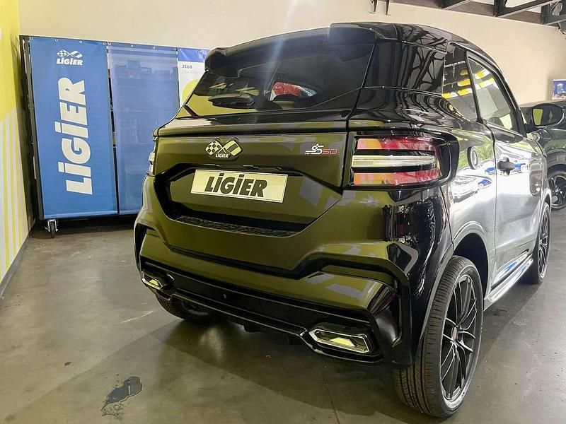 Ny Ligier JS50 2025 Svart Halvkombi