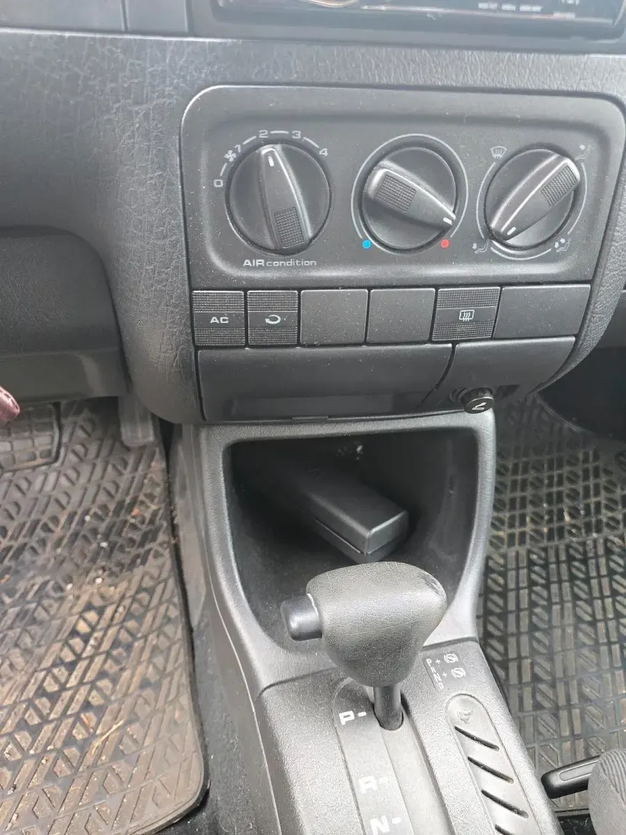 Gebraucht VW Golf III 90 PS (66 kW) 1995 Rot Kleinwagen