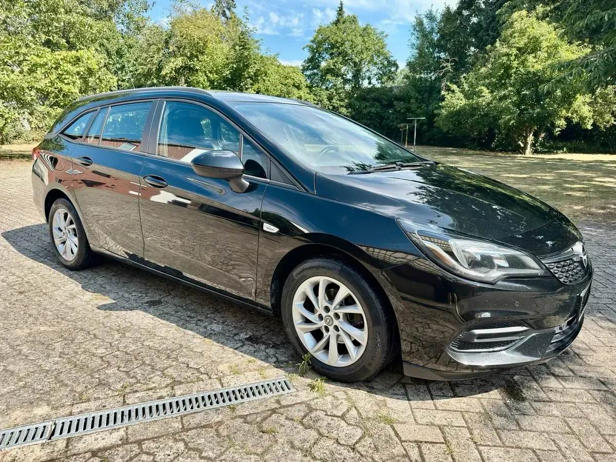 Gebraucht Opel Astra 122 PS (89 kW) 2021 Schwarz Kombi