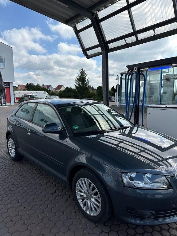 Second-hand Audi A3 Attraction 105 CP (77 kW) 2009 Gri Hatchback