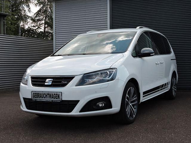 Weiß Gebraucht 2018 Seat Alhambra FR-Line Van / Kleinbus | 22.999 € (Fairer Preis) - Bild 1/4