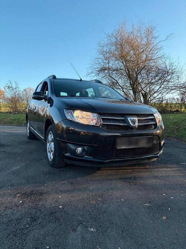 Schwarz Gebraucht 2016 Dacia Logan Kombi | 4.999 € (Fairer Preis) - Bild 1/4